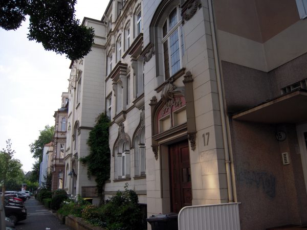 Straße im Klinikviertel (August 2009). (Foto: Bernd Berke)